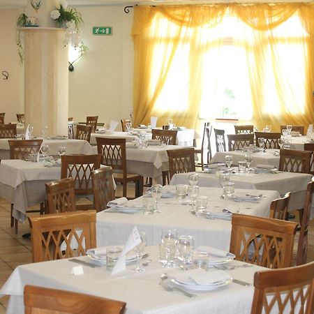 Hotel Ristorante La Torretta Bianze Exterior photo