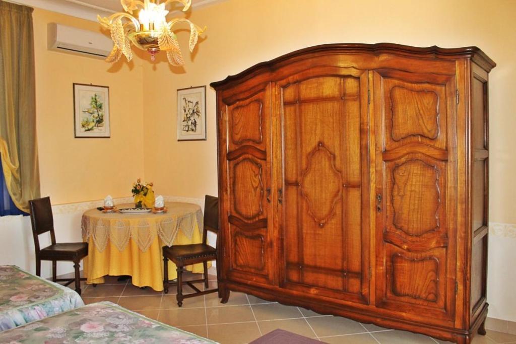 Hotel Ristorante La Torretta Bianze Exterior photo