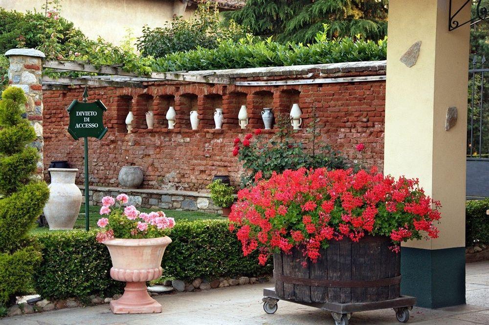 Hotel Ristorante La Torretta Bianze Exterior photo