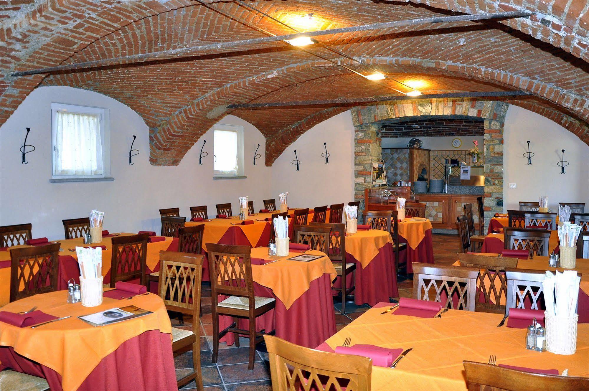 Hotel Ristorante La Torretta Bianze Exterior photo